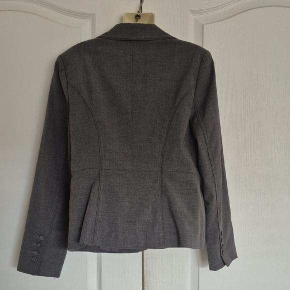 Sophisticated Charcoal Blazer for Women - Picture 4 of 16